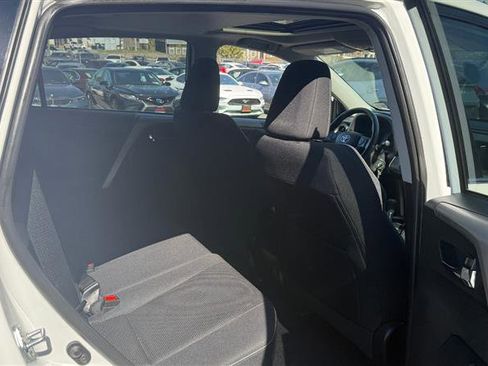 Used 2018 Toyota RAV4 XLE image 12
