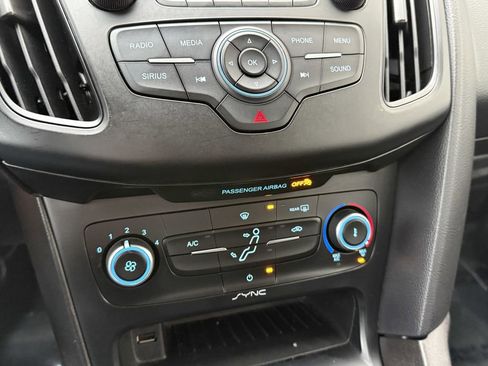 Used 2018 Ford Focus SE image 22