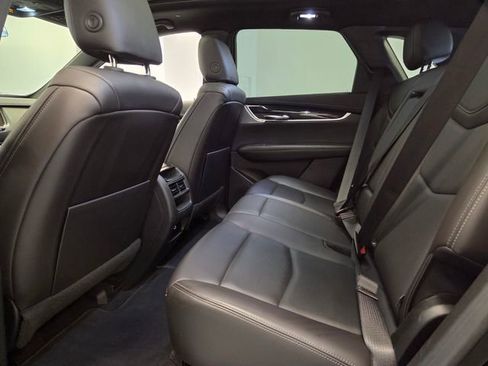 Used 2023 Cadillac XT5 Premium Luxury image 11