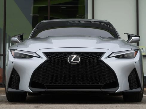 Used 2023 Lexus IS 500 image 3