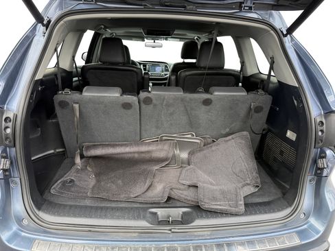 Used 2015 Toyota Highlander XLE image 17