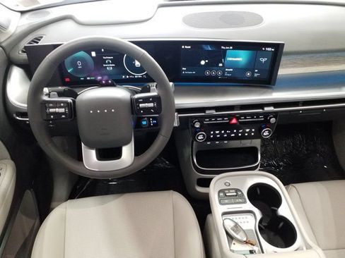 Certified 2026 Hyundai Ioniq 9 Limited AWD/4WD image 3