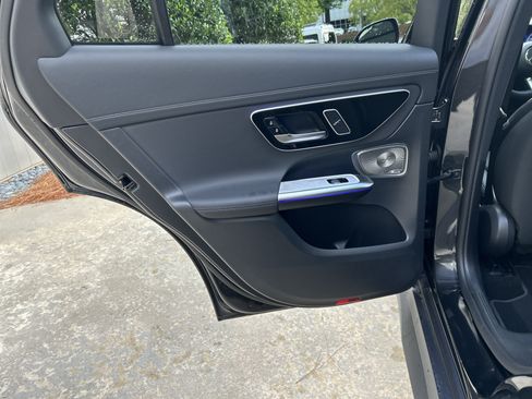 Certified 2025 Mercedes-Benz GLC 300 image 39
