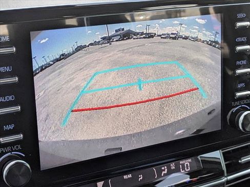 Used 2023 Toyota Sienna XSE w/ XSE Plus Package FWD image 13
