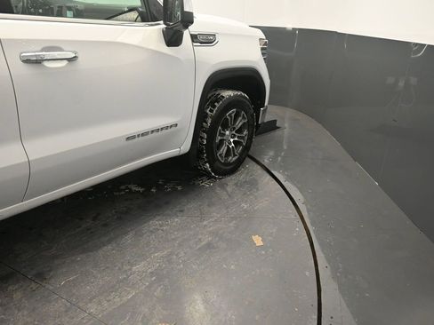 Used 2025 GMC Sierra 1500 SLT image 25