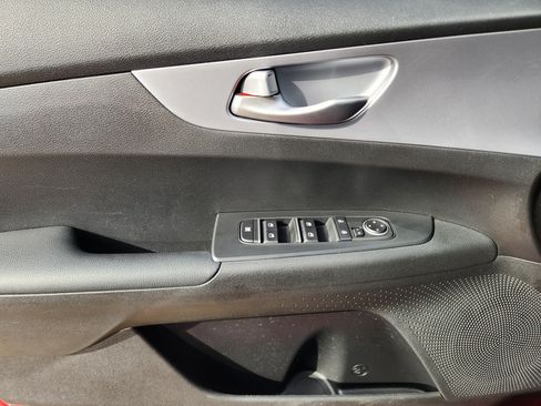 Used 2023 Kia Forte LXS w/ LXS Technology Package image 27