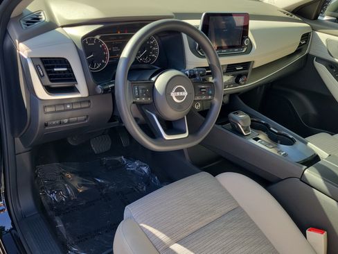 Certified 2023 Nissan Rogue SV FWD image 19