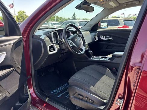 Used 2017 Chevrolet Equinox LT w/ Convenience Package FWD image 10