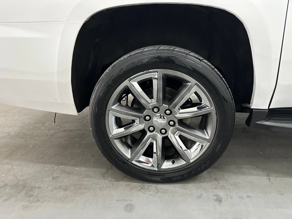 Used 2020 Chevrolet Suburban LT w/ Luxury Package RWD image 64