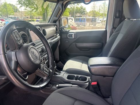 Used 2018 Jeep Wrangler Unlimited Sport S image 5