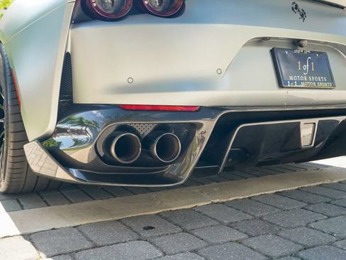Used 2018 Ferrari 812 Superfast RWD image 43