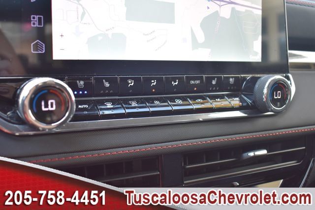 Used 2025 Chevrolet Colorado Z71 w/ Technology Package AWD/4WD image 38