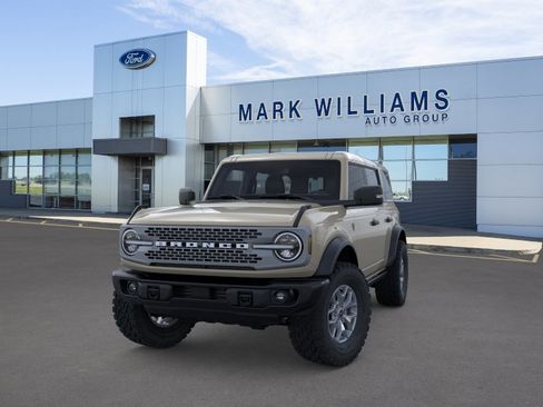 New 2025 Ford Bronco Badlands AWD/4WD image 2