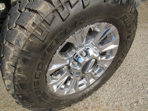 Used 2017 Ford F250 XLT w/ XLT Premium Package image 35