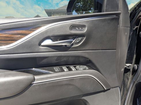 Used 2022 Cadillac Escalade Luxury w/ LPO, Floor Liner Package RWD image 8