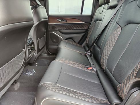 New 2025 Jeep Grand Cherokee Summit w/ Obsidian Package image 9