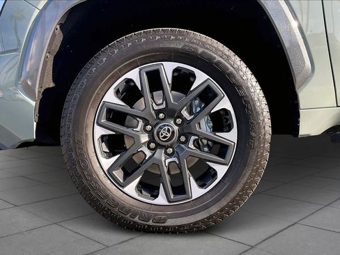 Certified 2025 Toyota Tundra Limited image 10