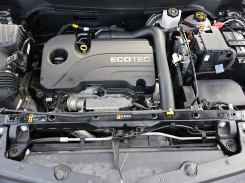 Used 2021 Chevrolet Equinox LT image 41