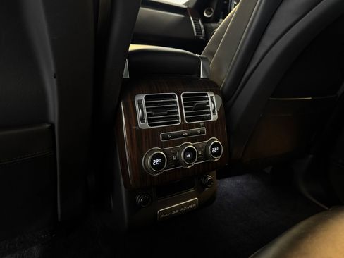 Used 2015 Land Rover Range Rover Supercharged AWD/4WD image 25