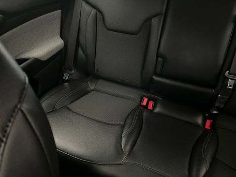 Used 2025 Jeep Compass Latitude image 39