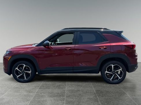 Used 2023 Chevrolet TrailBlazer RS AWD/4WD image 2