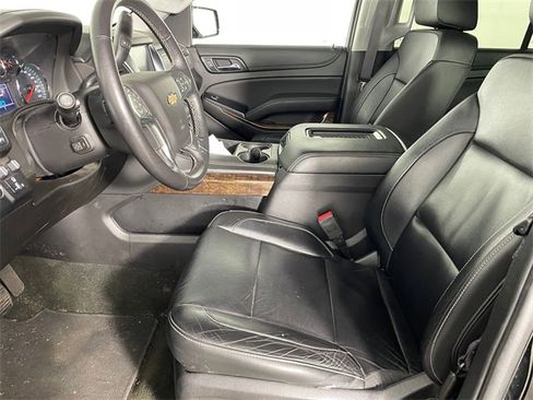 Certified 2017 Chevrolet Suburban LT image 2
