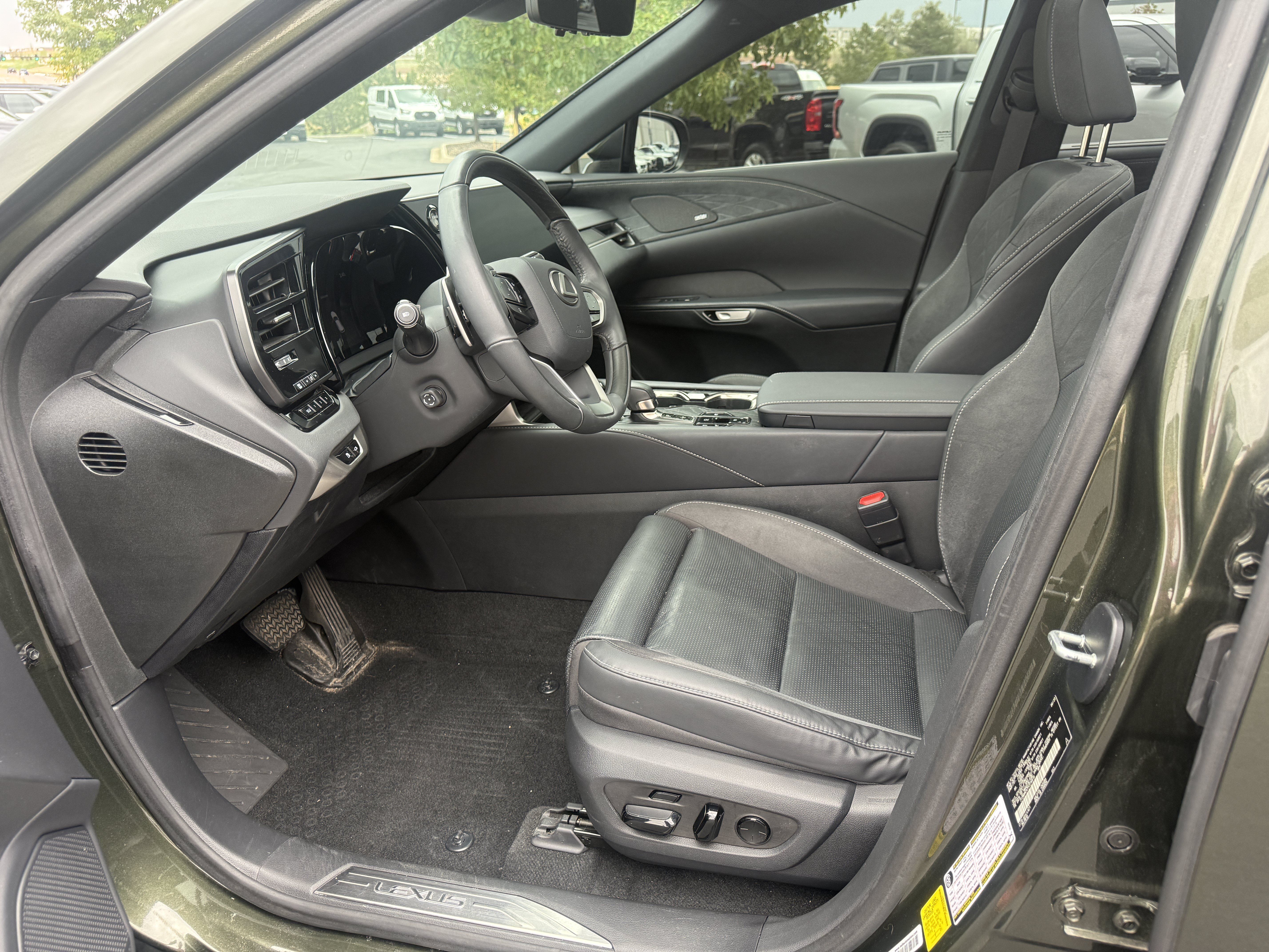 Used 2023 Lexus RX 350 w/ Cold Area Package AWD/4WD image 5