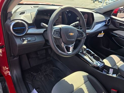 New 2026 Chevrolet Trax LT w/ Driver Confidence Package image 16