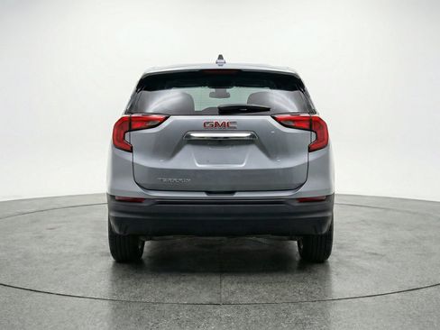 Used 2024 GMC Terrain SLE FWD image 7