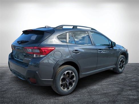 Certified 2021 Subaru Crosstrek 2.0i Premium image 3