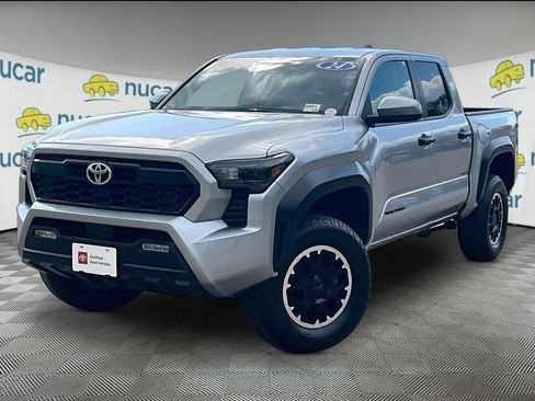 Certified 2024 Toyota Tacoma TRD Off-Road AWD/4WD image 3