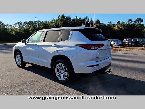 Used 2022 Mitsubishi Outlander ES image 27