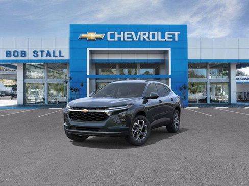 Used 2026 Chevrolet Trax LT w/ Driver Confidence Package FWD image 8