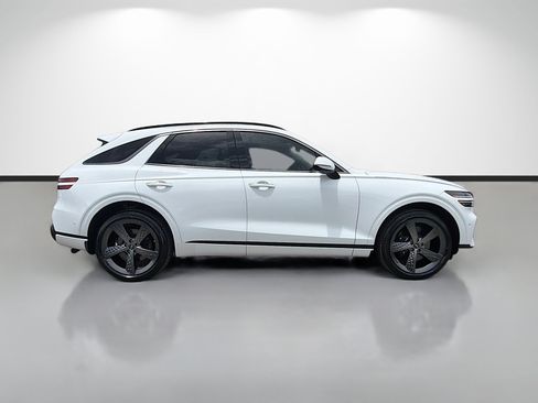 Used 2025 Genesis GV70 3.5T Sport w/ Sport Advanced Package AWD/4WD image 2
