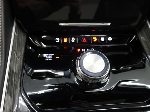 Used 2022 Jeep Wagoneer Series II w/ Premium Group I image 49