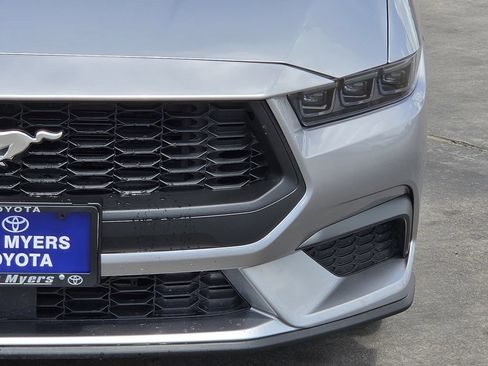 Used 2026 Ford Mustang Premium RWD image 4