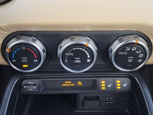 Used 2017 MAZDA MX-5 Miata RF Grand Touring image 9