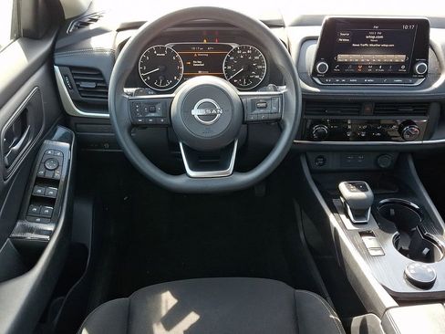Used 2024 Nissan Rogue S AWD/4WD image 11