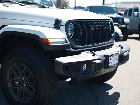 New 2026 Jeep Gladiator Sport AWD/4WD image 7