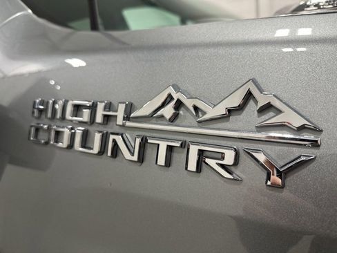 Used 2024 Chevrolet Silverado 3500 High Country w/ Technology Package image 40