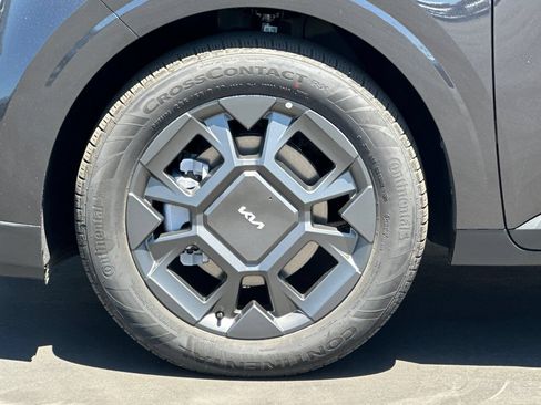 New 2026 Kia Carnival EX FWD image 26
