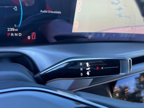 New 2026 Cadillac Vistiq Luxury AWD/4WD image 25