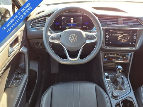 Used 2022 Volkswagen Tiguan SE image 13