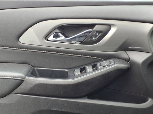 Used 2023 Chevrolet Traverse LT w/ LT Premium Package image 23