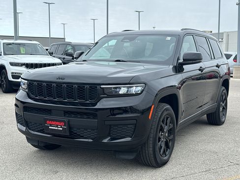 Used 2024 Jeep Grand Cherokee L Altitude AWD/4WD image 2