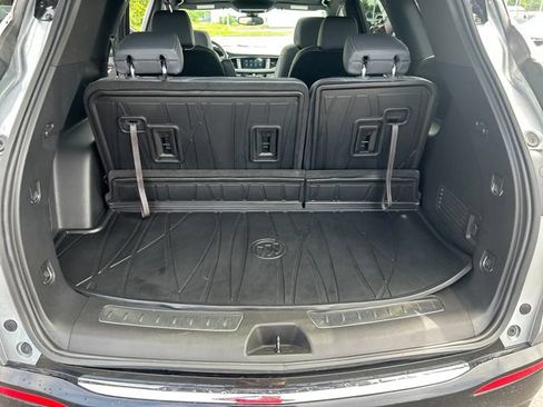 Used 2024 Buick Enclave Essence w/ Experience Buick Package AWD/4WD image 28