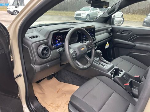 Used 2023 Chevrolet Colorado W/T image 16