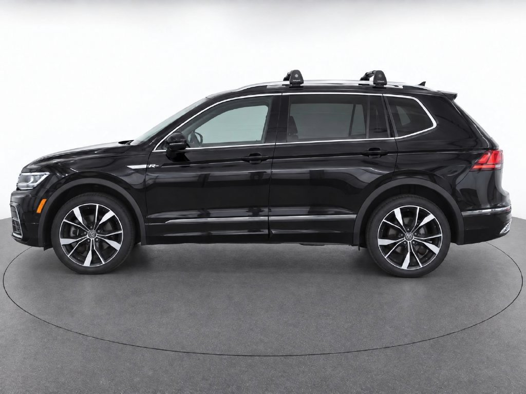 Certified 2023 Volkswagen Tiguan SEL R-Line AWD/4WD image 5