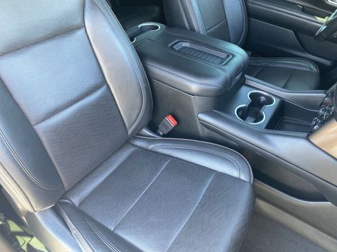 Used 2021 Chevrolet Tahoe High Country w/ Premium Package image 33