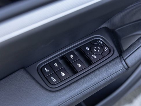 Certified 2026 Porsche Cayenne Coupe AWD/4WD image 23
